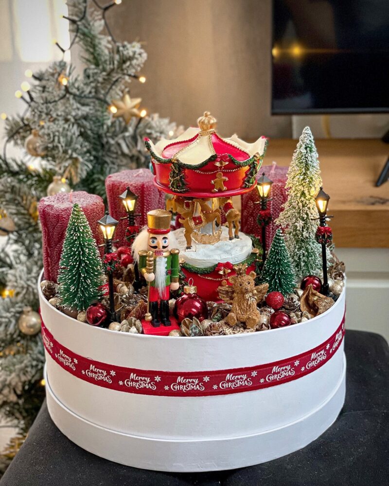 Prémium Diótörő Adventi Box Zenélő Körhintával